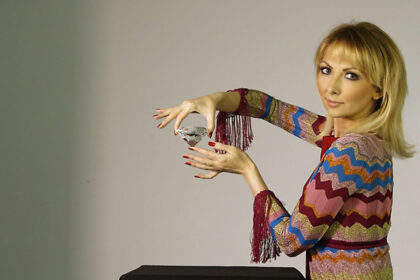 Nina Teilor yra bene garsiausia manekenė pasaulyje, tačiau apie ją, ko gero, jūs nė nesate girdėję. „Chanel“, „Tom Ford“, „Fendi“ – tai tik keletas garsiausių prekės ženklų, su kuriais moteris dirba.