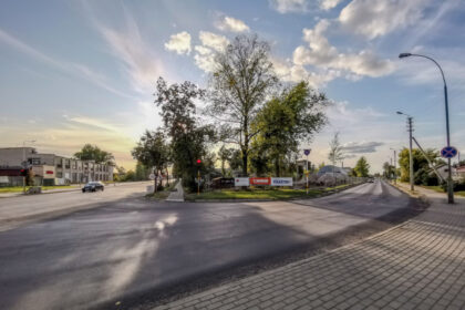 Panevėžio viešųjų erdvių atgimimas, regis, estafetę perdavė ir verslui. Vienas po kito įvairiose miesto vietose ėmė dygti nauji prekybos centrai bei mažesnės prekiavimo vietos. Nors per pastaruosius penkiolika metų gyventojų skaičius Panevėžio regione sumažėjo ketvirtadaliu, verslas nusiteikęs optimistiškai – augant žmonių pajamoms, kyla ir perkamoji galia.