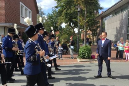 Panevėžio rajono Šilagalio kultūros centro orkestras „Sklepučini“, vadovaujamas Vilmanto Vapsvos, rugsėjo 3–10 dienomis dalyvavo Vokietijoje Bosel mieste vykstančiame 57-ajame muzikos festivalyje-konkurse „Euro Musiktage Bosel“. Šiemet šis tradicinis renginys buvo skirtas Lietuvos vardui (kiekvienais metais festivalyje plačiau pristatoma vis kita šalis).