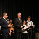 Šiandien Bendruomenių rūmuose iškilmingame Tarptautinės mokytojų dienos minėjime pasveikinti mokytojai ir įteiktos Metų mokytojo premijos.