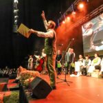 Jau 27-eri metai, kai Panevėžio krašte rudens pabaigtuves vainikuoja geriausiųjų kapelų varžytuvės ,,Kapelmaušis“. Ištikimiausi liaudies muzikos kolektyvų mūšio gerbėjai juokauja, kad ,,Kapelmaušį“ jau reikėtų įtraukti į kalendorinių švenčių kalendorių – dar likus savaitei iki svarbiausio rudens renginio visi bilietai buvo iššluoti. Organizatoriams teko nemažai pasukti galvą, kur visus sutalpinti.