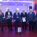 Panevėžio prekybos, pramonės ir amatų Metų asamblėjoje apdovanoti geriausiai dirbusių Aukštaitijos įmonių atstovai. P. ŽIDONIO nuotraukos