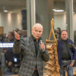 Panevėžio Juozo Miltinio dramos teatre atidaryta fotomenininko Valentino Pečinino paroda „Skrendantis Panevėžys – atgal į dabartį“.