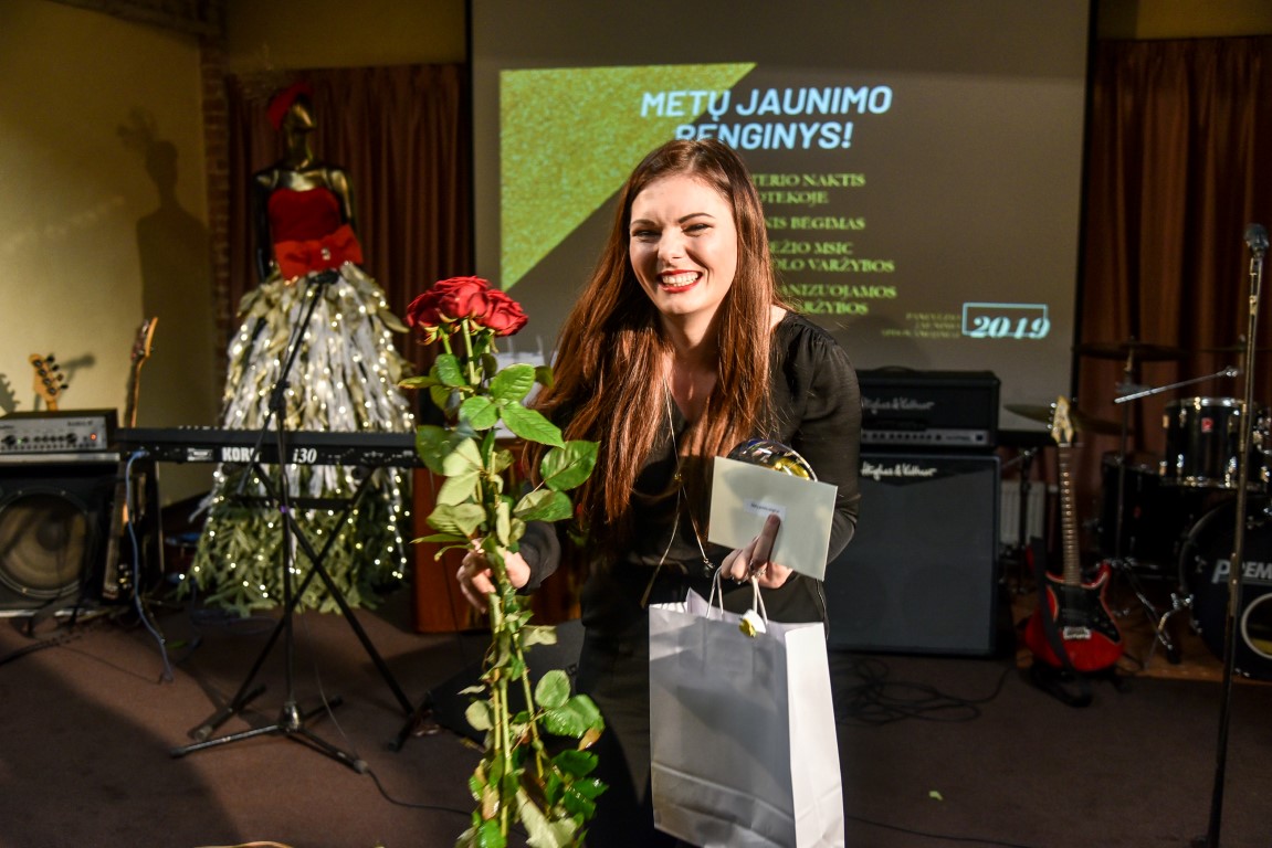 Panevėžio jaunimo organizacijų sąjunga „Apskritasis stalas“ (PAS) su Panevėžio miesto savivaldybe surengė jaunimo apdovanojimus. Paskelbti 2019-ųjų geriausieji.