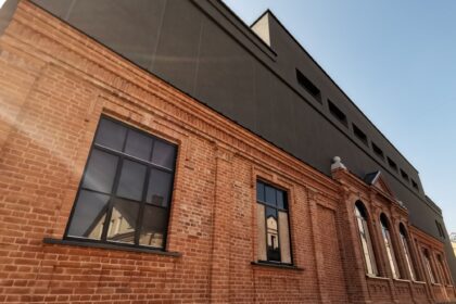 Šie metai bus ypatingi Dailės galerijai. Įstaiga lankytojams pasiūlo vis daugiau edukacijų, projektų, rudenį planuoja atverti ES ir Panevėžio miesto savivaldybės biudžeto lėšomis atnaujinamo pastato erdves, čia realizuoti naujus planus.