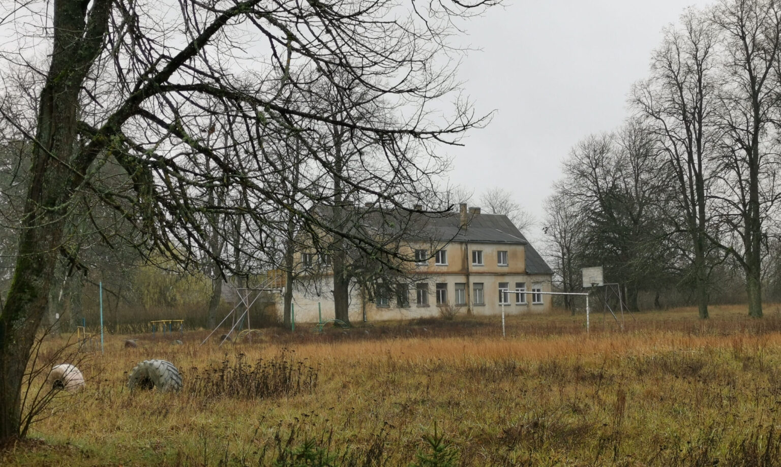 Dar prieš beveik porą metų pradėta įgyvendinti idėja Panevėžio rajone įsteigti neįgalių žmonių dienos centrą susidūrė su didelėmis kliūtimis.