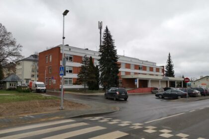 Daugelis valstybinių įstaigų klientų srautus jau seniai susitvarkė įrengusios registravimo talonėlių aparatus. Tokios civilizacijos norėtų ir Konsultacijų poliklinikos pacientai.