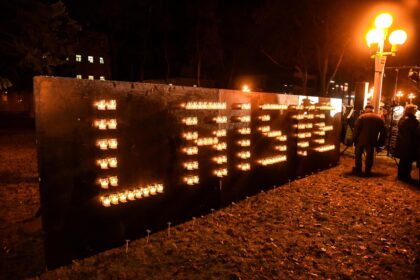 Lietuvos apeliacinis teismas trečiadienį nusprendė iš dalies patenkinti dalį skundų dėl ankstesnio teismo sprendimo ir pakeisti bausmes Sausio 13-osios byloje nuteistiems Jurijui Meliui ir Genadijui Ivanovui bei dar 14-kai nuteistųjų.