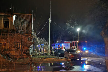 Siaubo kupiną naktį išgyveno vieno Staniūnų gatvėje esančio medinio dviaukščio daugiabučio gyventojai.