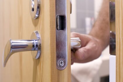 Savivaldybės vangiai įsigyja socialinius būstus, o esamų paskirtį keičia ir naudoja tarnybinėms reikmėms, antradienį skelbia Specialiųjų tyrimų tarnyba (STT), atlikusi antikorupcinį būsto fondo reglamentavimo vertinimą.