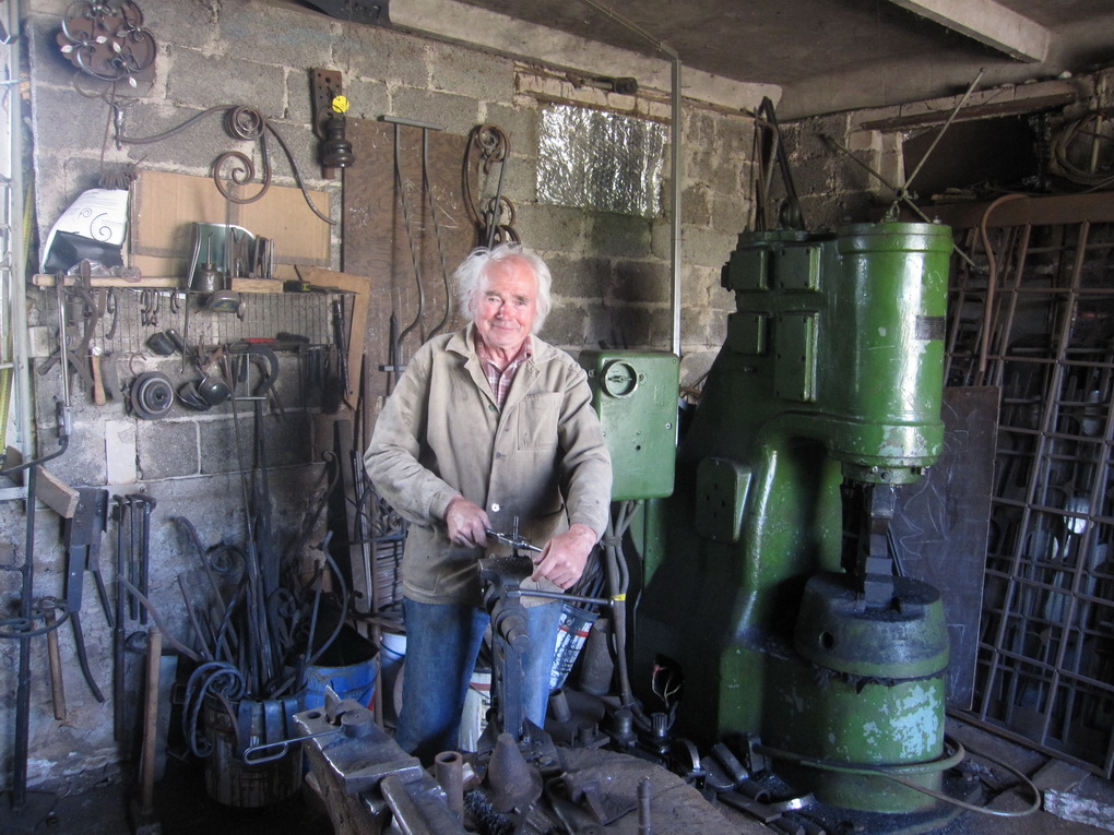 Prieš devynerius metus, likus keliolikai dienų iki netikėtos mirties, panevėžietis Vytautas Kryževičius pakylėtas ant aukščiausio pjedestalo – jis buvo pripažintas Lietuvos kalvių kalviu.