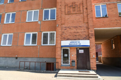 Panevėžio poliklinikoje nuo penktadienio duris atvėrusi Karščiavimo klinika vakar sulaukė pirmųjų dviejų pacientų.