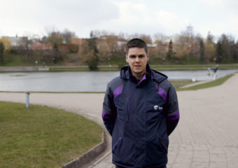 Panevėžyje dirbantis „Telia“ inžinierius S. Gasperavičius sako, kad su šviesolaidiniu internetu visi namų įrenginiai veiks stabiliai bei greitai.