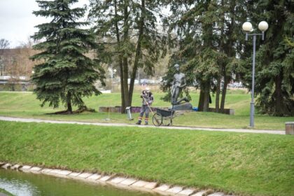 Vyriausybė trečiadienį dėl koronaviruso šalyje įvestą karantiną pratęsė imtinai iki birželio 16 dienos.