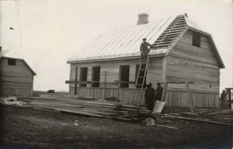 Tokiems karkasiniams namams 1923-iaisiais Panevėžyje statyti labdaros draugija „Joint“ skyrė bemaž 9 tūkst. dolerių – milžinišką tiems laikams sumą. PANEVĖŽIO ŽYDŲ BENDRUOMENĖS nuotr. 