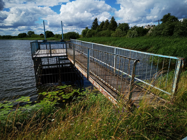Žibartonių II tvenkinio užtvanka jau netrukus turėtų sulaukti rekonstrukcijos. I. STULGAITĖS-KRIUKIENĖS nuotr.