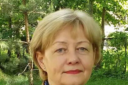 Pavasarį Lietuvą užklupus koronaviruso protrūkiui, visi buvo sukrėsti. Situacija buvo nauja, neeilinė ir niekas nežinojo, kaip teisingai elgtis, koks yra šio viruso elgesys, sudėtis, plitimo kelias, užkrečiamumas, imlumas ir kitos savybės. Dėl žinių stokos visuomenėje prasidėjo įvairiausios spekuliacijos, kurios iki šiol klaidina žmones.