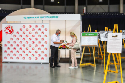 Ekspozicijos stende Respublikinė Panevėžio ligoninė pristato savo veiklą, Likėnų reabilitacijos ligoninėje teikiamas paslaugas, archyvinių nuotraukų parodą „Panevėžio krašto medicinai 180 metų“.