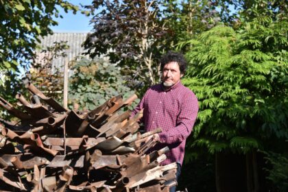 Žinomas Panevėžio verslininkas, auksinių rankų meistras Rimantas Kiela sumanė, kaip suduoti savotišką atkirtį visuomenę išvarginusiam koronavirusui.