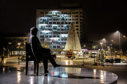 Artėjant rudens ir žiemos pasimatymui, Panevėžys jau puošiasi metų šventėms.