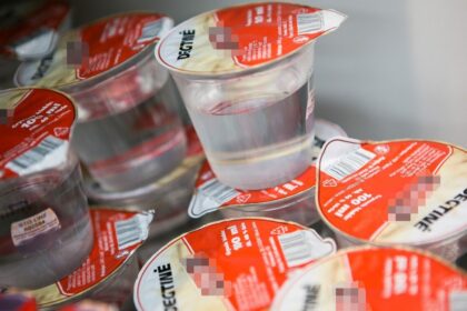 Parduotuvėse nuo lapkričio 1-osios nebegalima prekiauti degtine, supilta į vieno gurkšnio dydžio plastiko indelius, bei stipresniu nei 6 laipsnių alumi „bambaliuose“.