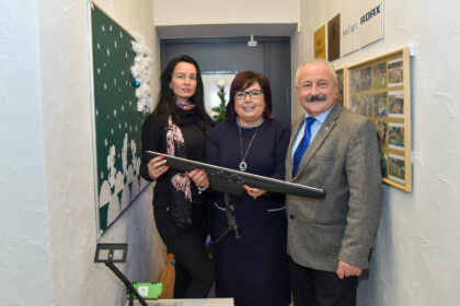 Prieš artėjančias šventes Panevėžio regos centras „Linelis“ džiaugiasi dovana, kurią jam įteikė Panevėžyje įkurtas labdaros ir paramos fondas „Angelo akys“.