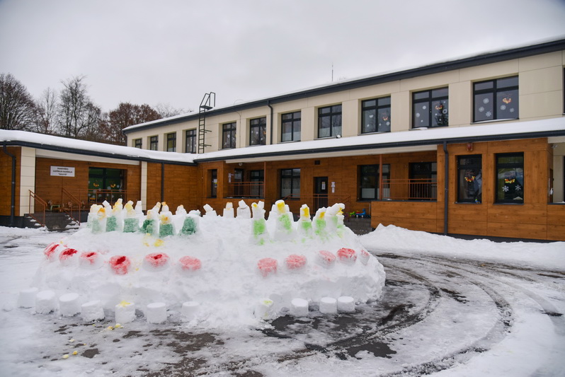 Nors prieš metus darželiuose atsisakant sargų būta pasipiktinimų, jog jų nelikus naktimis kiemus nusiaubs chuliganai, dabar įstaigų vadovai pripažįsta, jog reforma pasiteisino. P. ŽIDONIO nuotr. 
