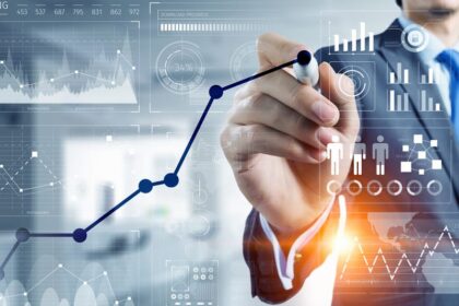 Pasaulis prasidėjo nuo Ievos ir Adomo, o štai magnatė „Amazon“ savo gyvavimą pradėjo kaip knygų parduotuvėlė, „Samsung“ buvo tik vaikinas su laidiniu telefonu rankoje, o „Mercedes-Benz“ vardą gavo nuo visiškai automobiliais nesidomėjusios mergaitės.