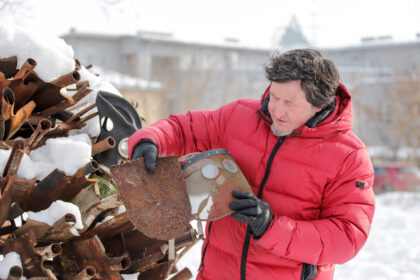 Jeigu reikėtų įvardyti būtiniausią praėjusių ir šių metų daiktą, neabejotinai juo taptų apsauginė veido kaukė.
