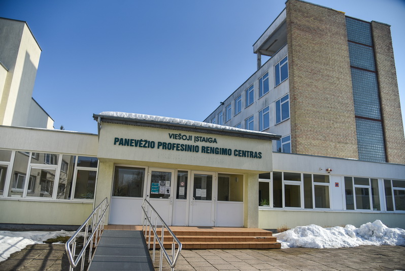 Panevėžio profesinio rengimo centras nuo šios savaitės planavo pradėti rengti naują elektrikų grupę, tačiau per žiemos priėmimą nesurinko nė minimalaus norinčiųjų mokytis šio amato skaičiaus. P. ŽIDONIO nuotr.