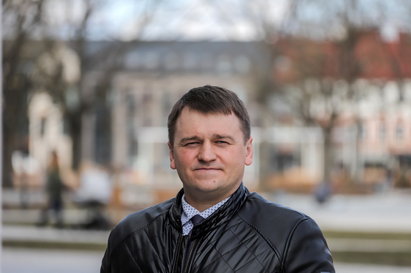 Lauras Jagminas jau keletą metų pavasarį savaitgalius leidžia po miškus ir pamiškes ieškodamas žvėrių pamestų ragų. I. STULGAITĖS-KRIUKIENĖS nuotr.