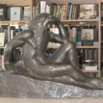 „Nevėžio“ skulptūros bronzinis modelis, kurį 2016 metais Panevėžio apskrities Gabrielės Petkevičaitės-Bitės viešajai bibliotekai padovanojo Bernardo Bučo artimieji. L. Kaziukonio nuotrauka