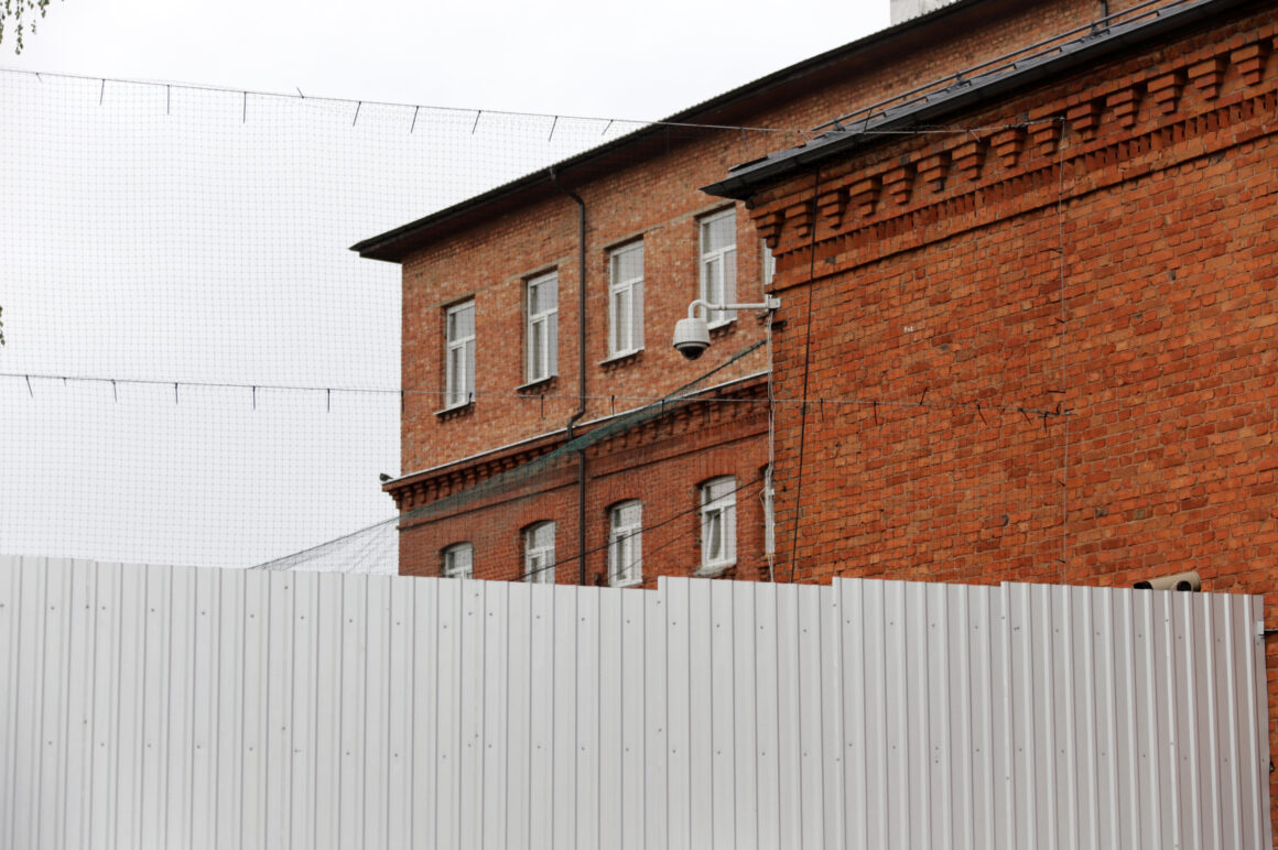 Įkalinimo įstaigų darbuotojų saugumas vėl atsidūrė dėmesio centre po lapkritį Panevėžio moterų kalėjime įvykusio incidento, kai nuteistoji užpuolė slaugytoją.