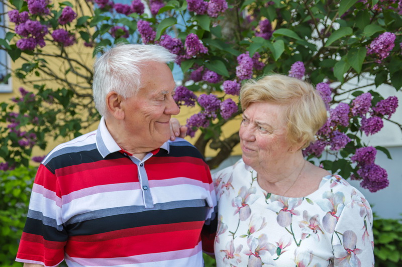 Nors sutuoktiniai jau įkopę į aštuntą dešimtį, vienas kitą jiedu visada apkabina kuriam nors išeinant iš namų, pasako, kad labai lauks, paprašo greičiau sugrįžti. I. STULGAITĖS-KRIUKIENĖS nuotr.