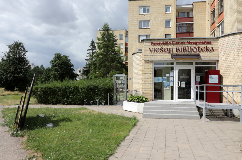 Karantino metu tokie knygų nameliai buvo tikras išsigelbėjimas. I. STULGAITĖS-KRIUKIENĖS nuotr. 