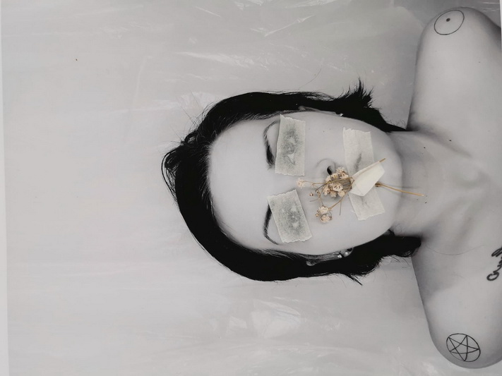 Liucija Karalienė. DOVANA.