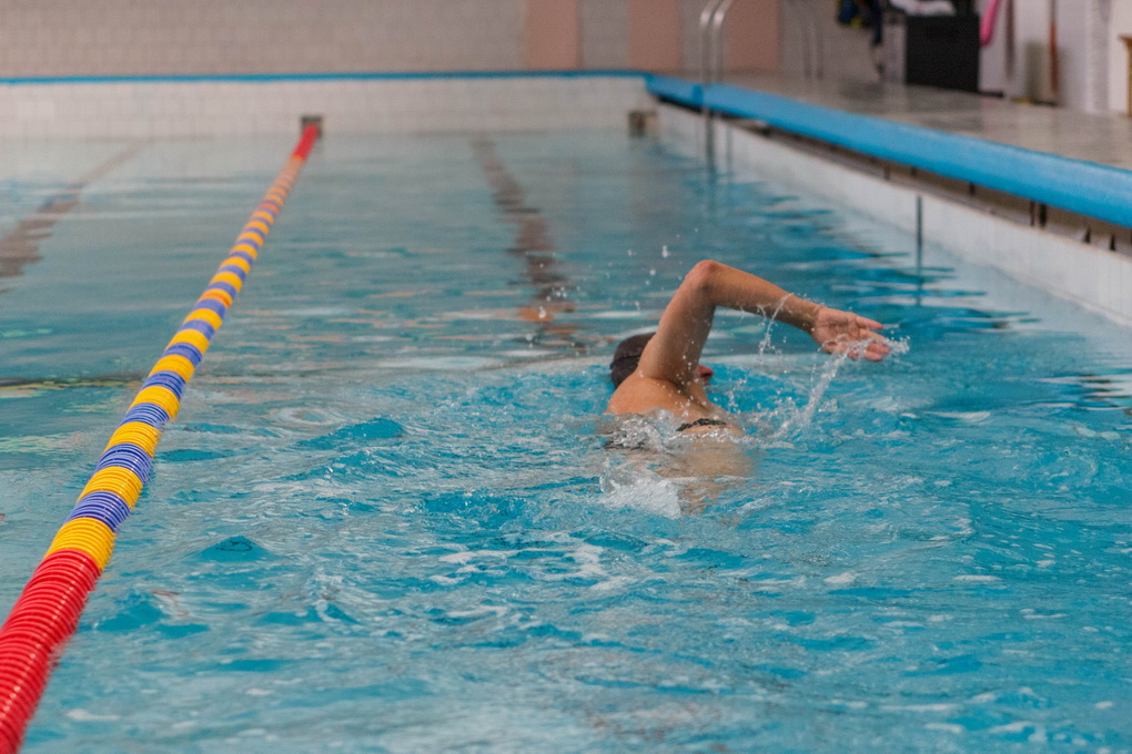 Statybinių medžiagų kainų šuoliai pristabdė Panevėžio savivaldybės planus dar šįmet pradėti olimpinius standartus atitinkančio baseino sporto rūmų pašonėje statybas.