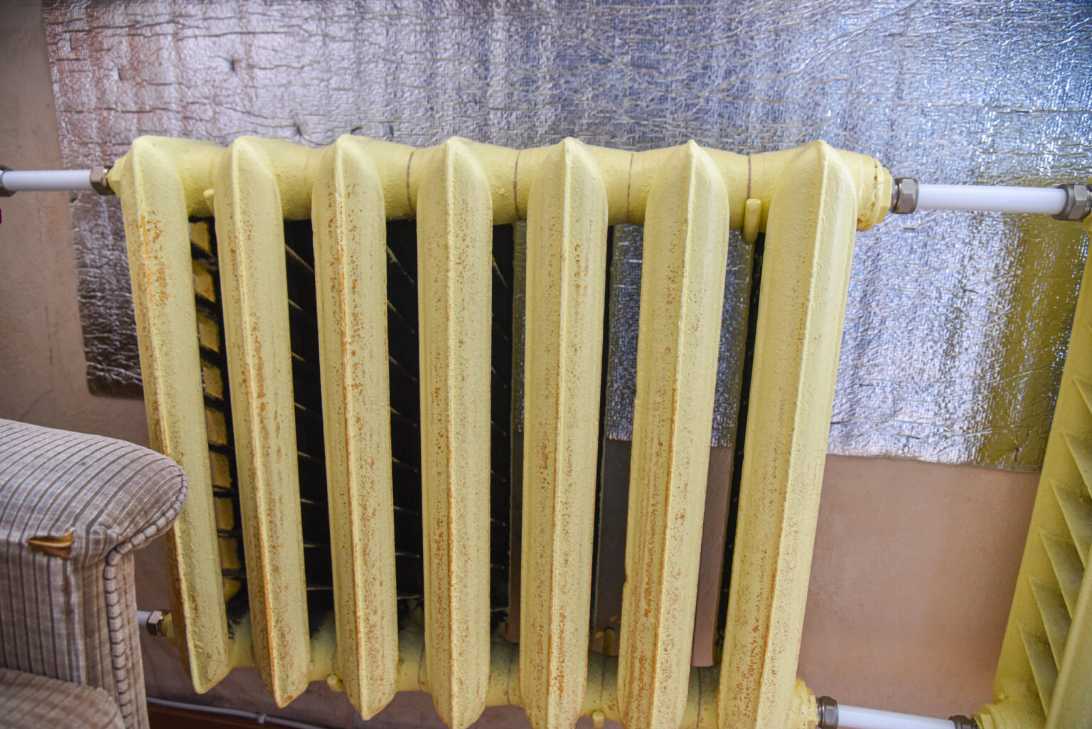 Seimas antradienį pritarė, kad nuo kitų metų pradžios kompensaciją už būsto šildymą gautų daugiau nepasiturinčių šalies gyventojų. Būsto šildymo kompensacijoms bus papildomai skiriama dar 16 mln. eurų.