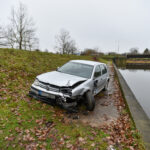 Panevėžyje nuo kelio nulėkusį automobilį nuo didesnės nelaimės apsaugojo betoniniai užtvankos bortai.