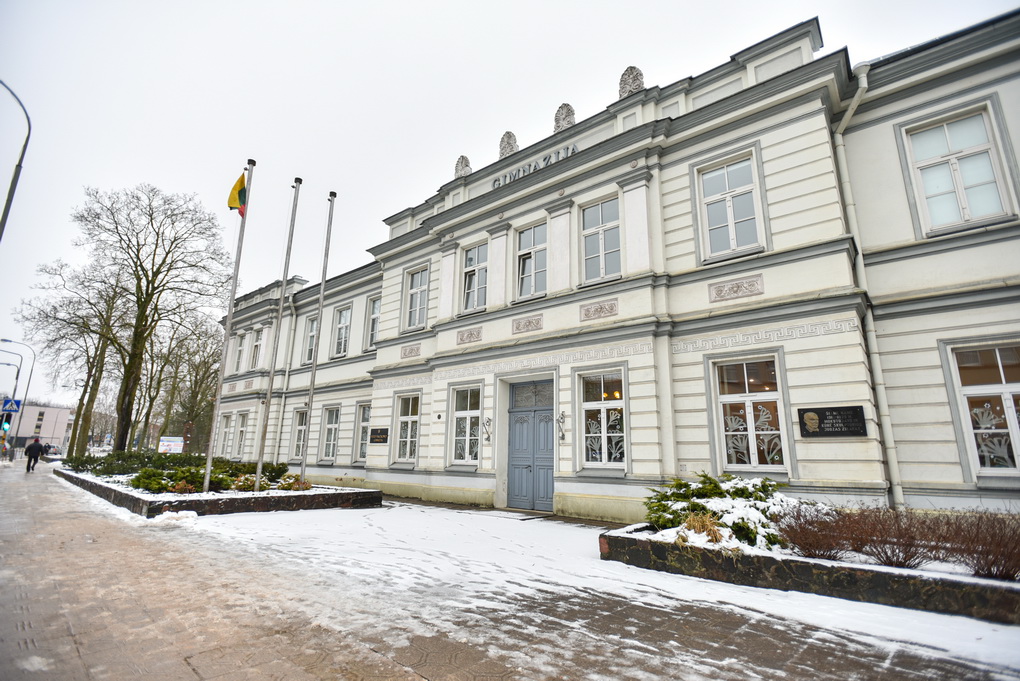 Meno kūrinys Juozui Zikarui atminti iškils prie J. Balčikonio gimnazijos, kur garsusis skulptorius kurį laiką mokytojavo. P. ŽIDONIO nuotr. 