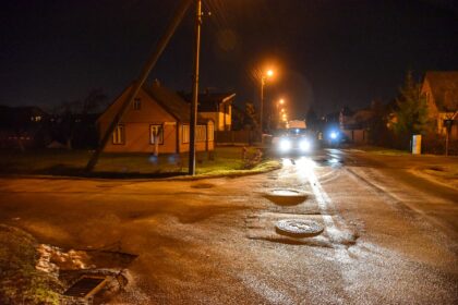 Panevėžyje ketvirtadienio vakarą rastas mirtinai sužalotas pėsčiasis.