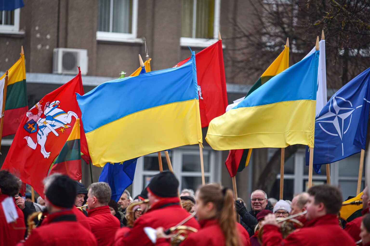 Pasaulis ketvirtadienį atsibudo kitoks – ankstyvą rytą Rusija pradėjo plataus masto karinę invaziją į Ukrainą.