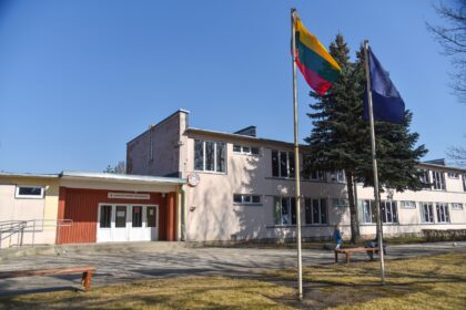 Panevėžyje jau kitą savaitę planuojama atidaryti Ukrainos karo pabėgėlių registravimo centrą. Jam rengiamos patalpos paskutinius metus gyvuojančioje „Aušros“ progimnazijoje Vienybės aikštėje.