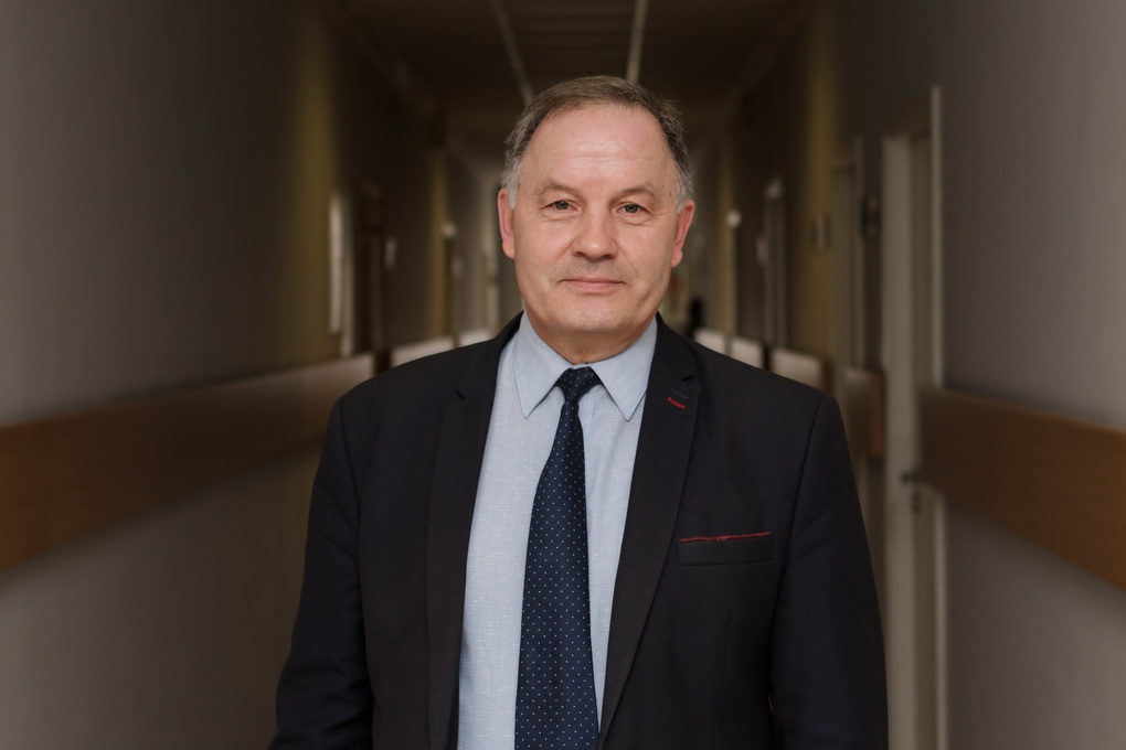 Rajono meras Antanas Pocius svarsto atsiklausti gyventojų, ar nenorėtų S. Nėries gatvių pervadinti į Vasario 16-osios. P. ŽIDONIO nuotr.