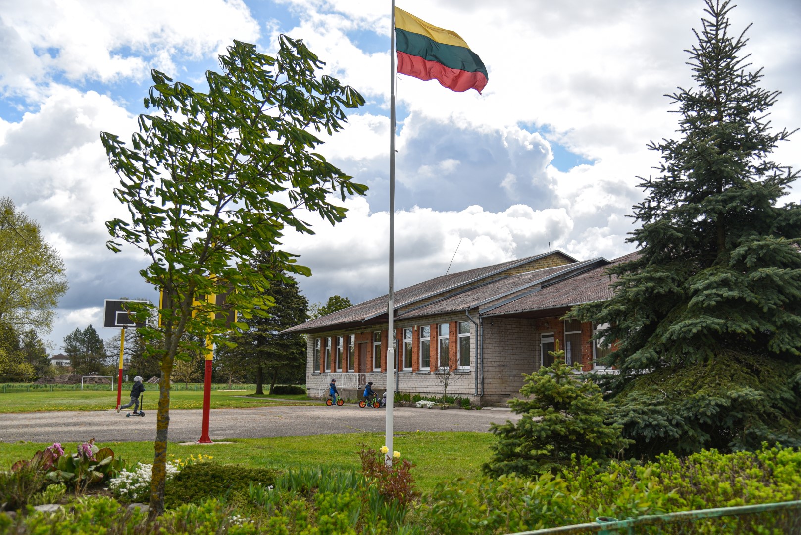 Iš Trakiškio darželio į Miežiškius perkėlus vieną iš dviejų vaikų grupių, didžiulis pasatas liks pustuštis. P. Židonio nuotr.