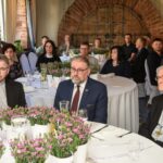 Rusijos užpultiems ukrainiečiams savo šalį ginant jau daugiau nei 100-ą dienų, panevėžiečiai, susibūrę maldos pusryčiams, dalijosi bendrystės su Ukrainos žmonėmis patirtimi, ieškojo atsakymų, kas yra tikroji Laisvė.