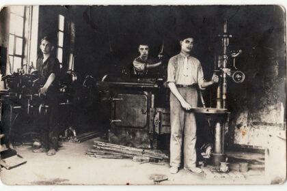 Nors iki šiol su karaimų tauta, į Lietuvą atvežusią garsiuosius kibinus, labiausiai sietini Trakai, visgi istorikai tvirtina, kad XIX a. pabaigoje jų gausiai gyveno būtent Panevėžio krašte.