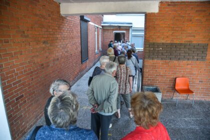 Insulto pasekmes išgyvenančią panevėžietę priregistruoti pas Respublikinės Panevėžio ligoninės Konsultacijų poliklinikos specialistus jos sūnui pavyko tik „ant ausų“ pastačius gydymo įstaigos vyresnybę.