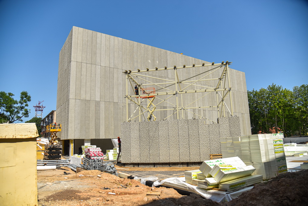 Naujasis menų centras, pretenduojantis tapti nacionalinės svarbos moderniojo meno ekspozicijų erdve ir vykdyti tarptautinius meno mainų projektus, planuoja duris atverti jau kitais metais. P. ŽIDONIO nuotr.