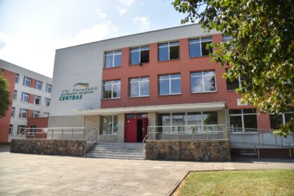 Konkursą robotizuotai įrangai pirkti paskelbusi viena Panevėžio profesinė mokykla užsitraukė šešėlį. Potencialius tokio pirkimo dalyvius nustebino surašytos sąlygos, jų nuomone, pritaikytos vienam konkrečiam tiekėjui.